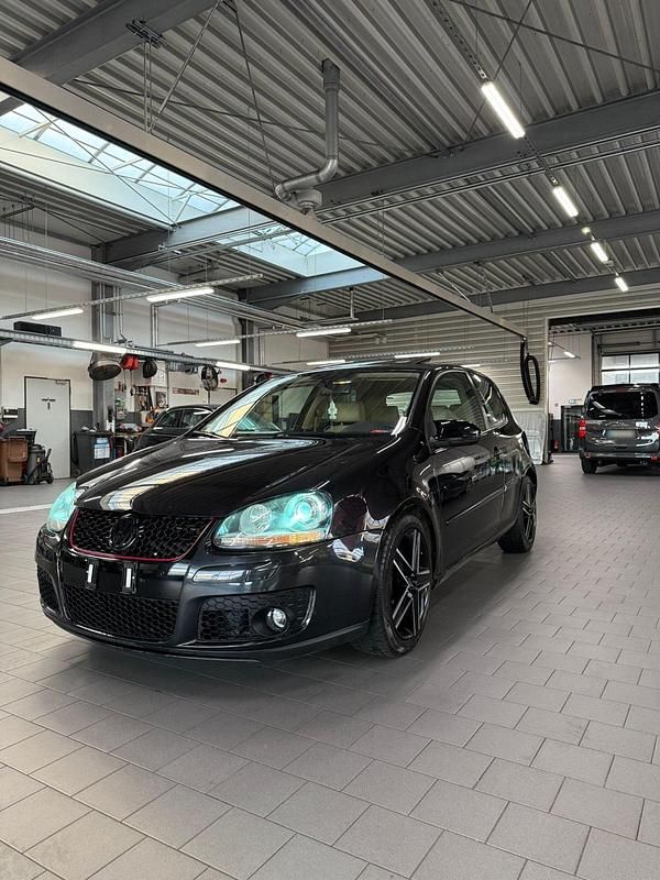 Gebraucht VW Golf V 140 PS (102 kW) 2005 Schwarz Kleinwagen