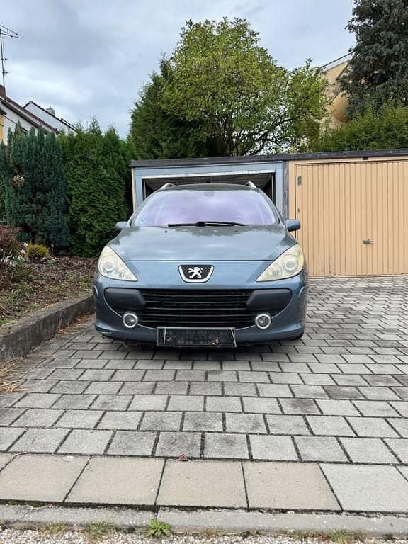 Grau Gebraucht 2006 Peugeot 307 Premium Kombi | 1.250 € (Guter Preis) - Bild 1/4