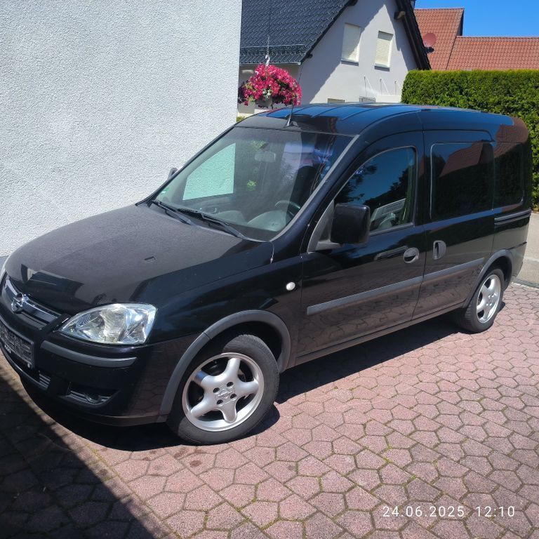 Schwarz Gebraucht 2009 Opel Combo Van / Kleinbus | 2.800 € (Fairer Preis) - Bild 1/4