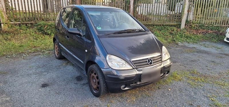 Grau Gebraucht 1999 Mercedes A140 Classic Kleinwagen | 950 € (Fairer Preis) - Bild 1/4