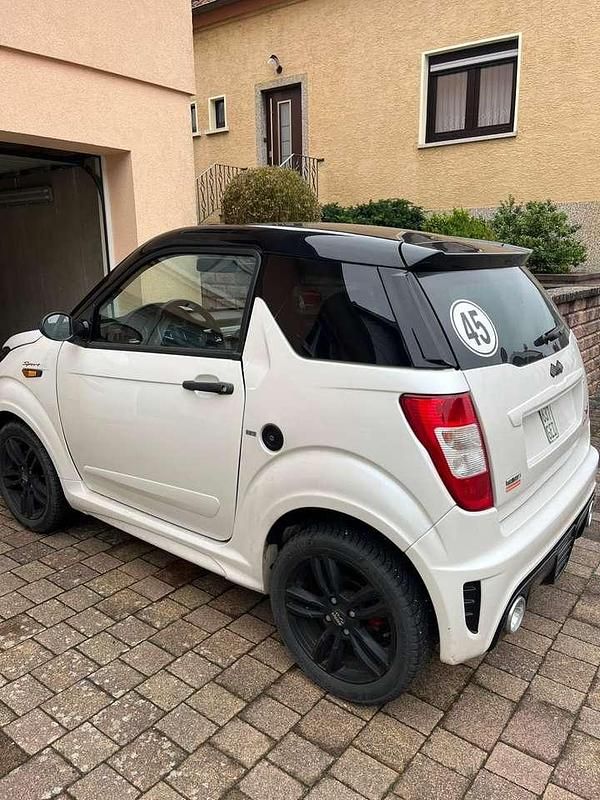 Weiß Gebraucht 2022 Ligier JS50 Kleinwagen | 14.450 € (Fairer Preis) - Bild 1/4
