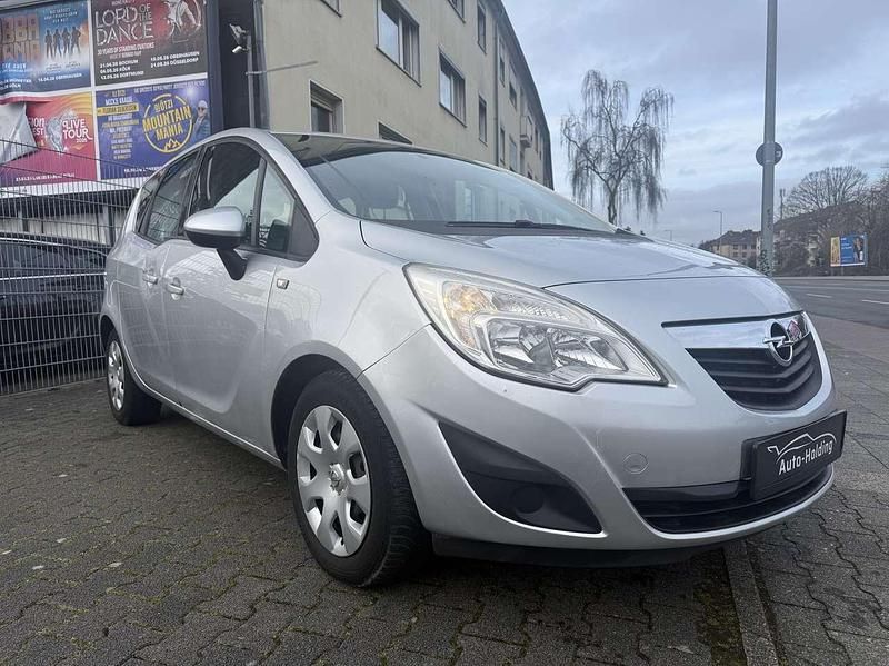 Gebraucht Opel Meriva Selection 101 PS (74 kW) 2012 Silber Van / Kleinbus