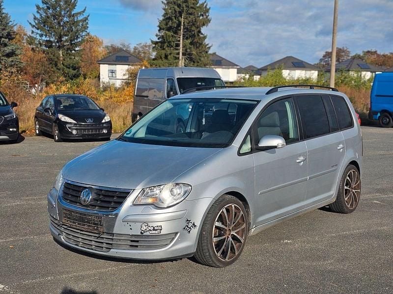 Silber Gebraucht 2008 VW Touran United Van / Kleinbus | 1.590 € (Superpreis) - Bild 1/4