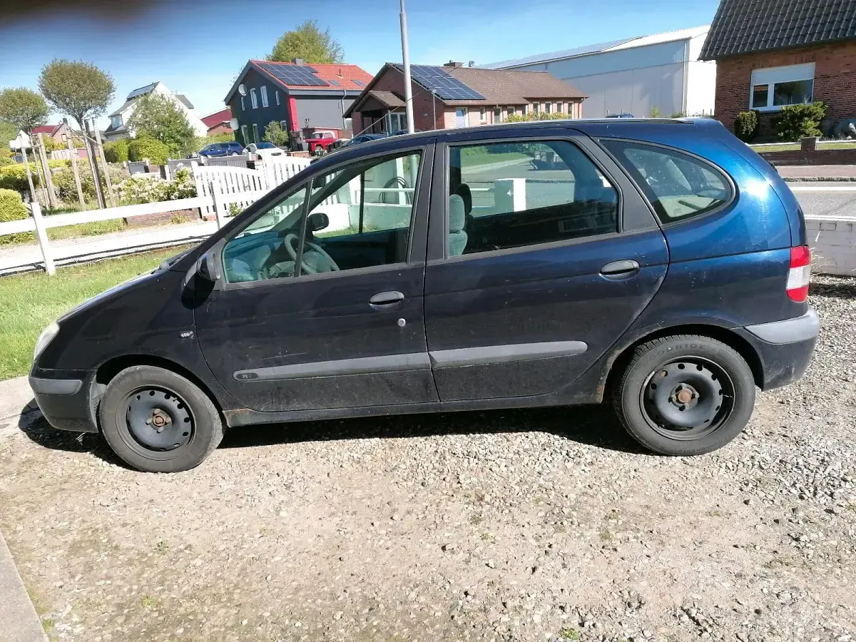 Gebraucht Renault Scénic 116 PS (85 kW) 2000 Blau Van / Kleinbus