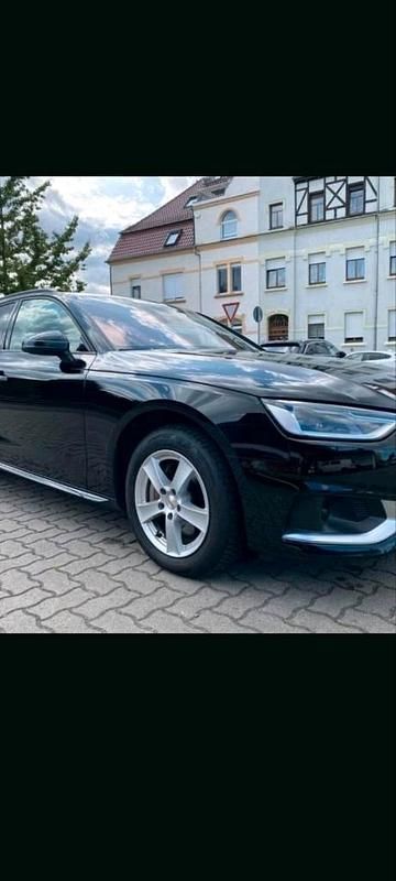 Gebraucht Audi A4 163 PS (119 kW) 2020 Schwarz Kombi
