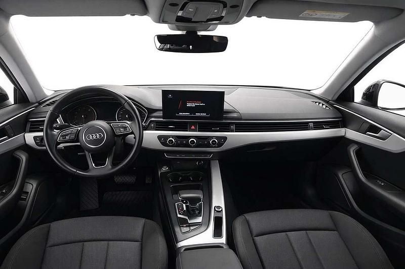 Gebraucht Audi A4 150 PS (110 kW) 2022 Mythosschwarz metallic Kombi