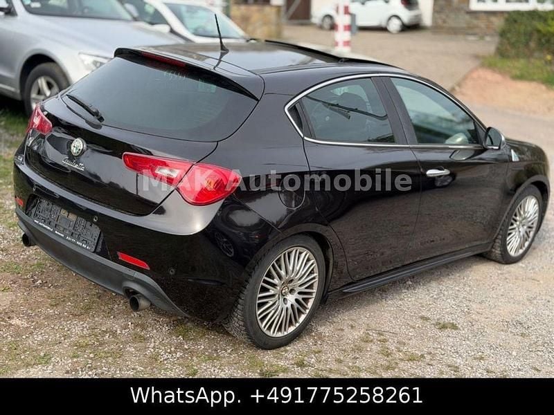 Gebraucht Alfa Romeo Giulietta 235 PS (172 kW) 2012 Schwarz Kleinwagen