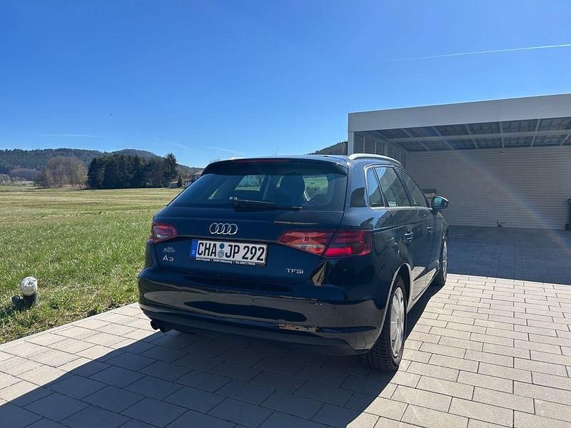 Gebraucht Audi A3 Attraction 125 PS (91 kW) 2015 Schwarz Limousine