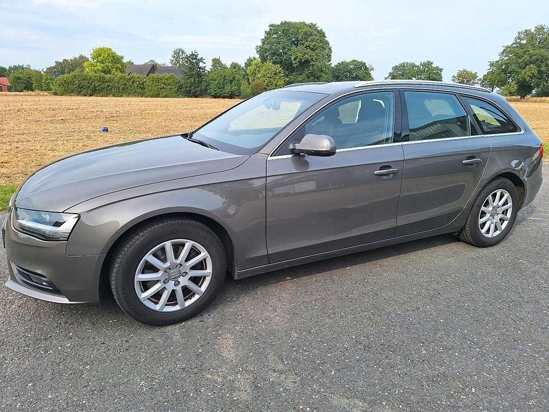 Gebraucht 2012 Audi A4 Kombi | 5.300 € (Superpreis) - Bild 1/4