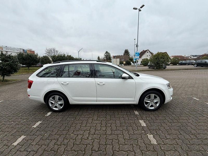 Gebraucht Skoda Octavia Ambition 140 PS (102 kW) 2014 Weiß Kombi