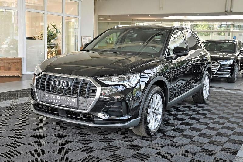 Schwarz Gebraucht 2022 Audi Q3 Sport SUV | 26.450 € (Guter Preis) - Bild 1/3
