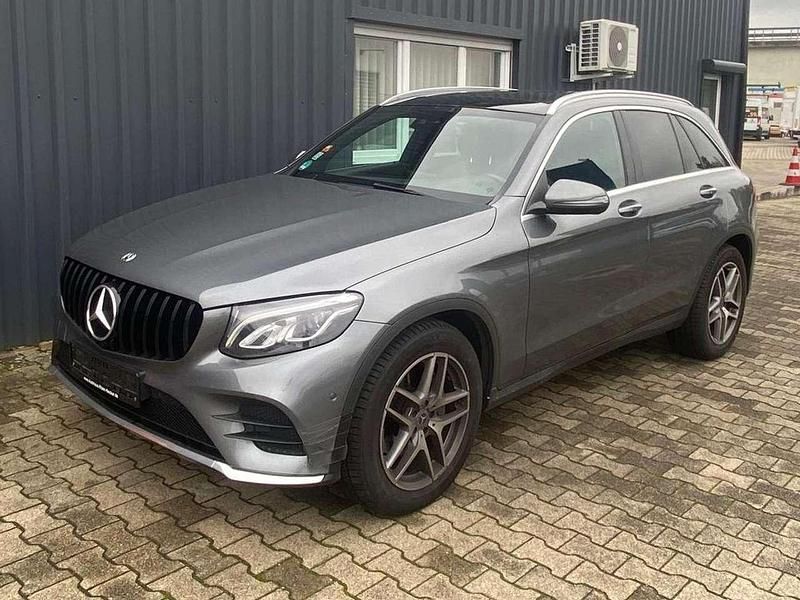 Selenitgrau Gebraucht 2018 Mercedes GLC220 SUV | 29.890 € (Fairer Preis) - Bild 1/4
