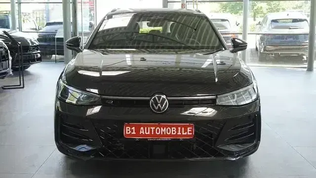 Gebraucht VW Passat Style 193 PS (141 kW) 2024 Schwarz Kombi