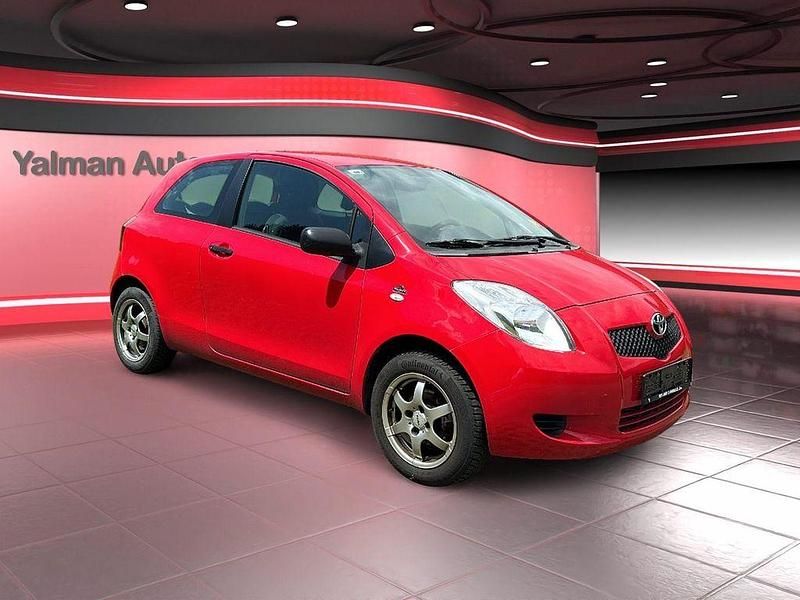 Gebraucht Toyota Yaris Cool 69 PS (50 kW) 2008 Rot Limousine