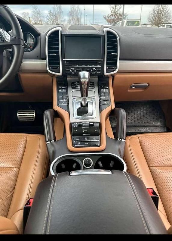 Gebraucht Porsche Cayenne 245 PS (180 kW) 2012 SUV