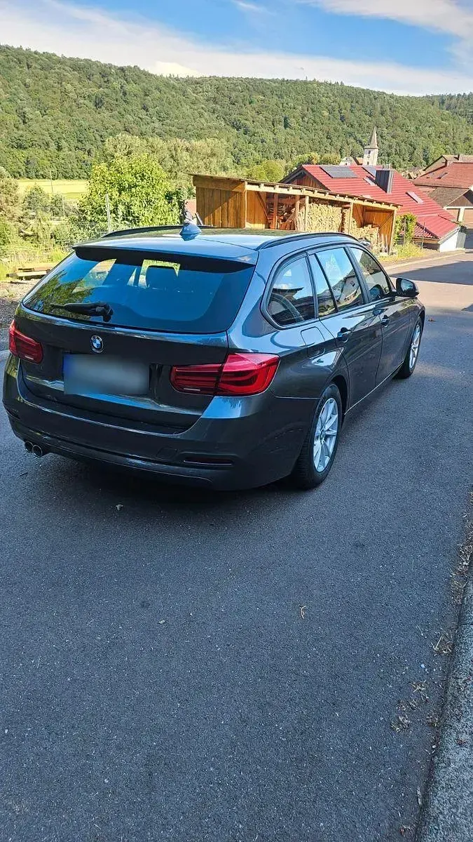 Gebraucht BMW 320 Efficient Dynamics 163 PS (119 kW) 2017 Grau Kombi