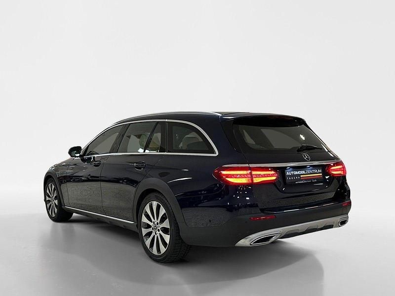 Usata Mercedes E400 330 CV (242 kW) 2018 Blu Station wagon