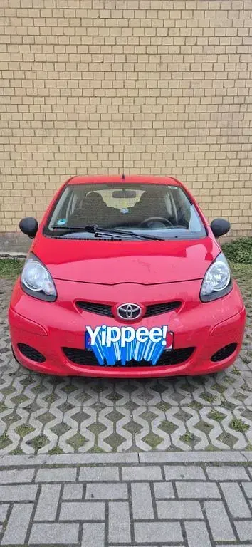 Gebraucht Toyota Aygo 68 PS (50 kW) 2009 Rot Kleinwagen