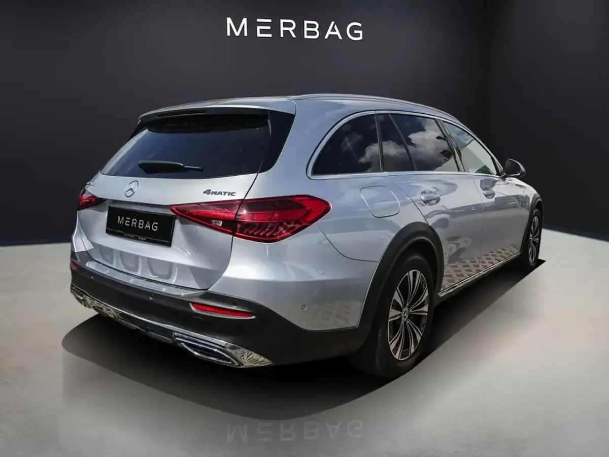 Second-hand Mercedes C220 Avantgarde 220 CP (161 kW) 2024 Argintiu Berlinǎ