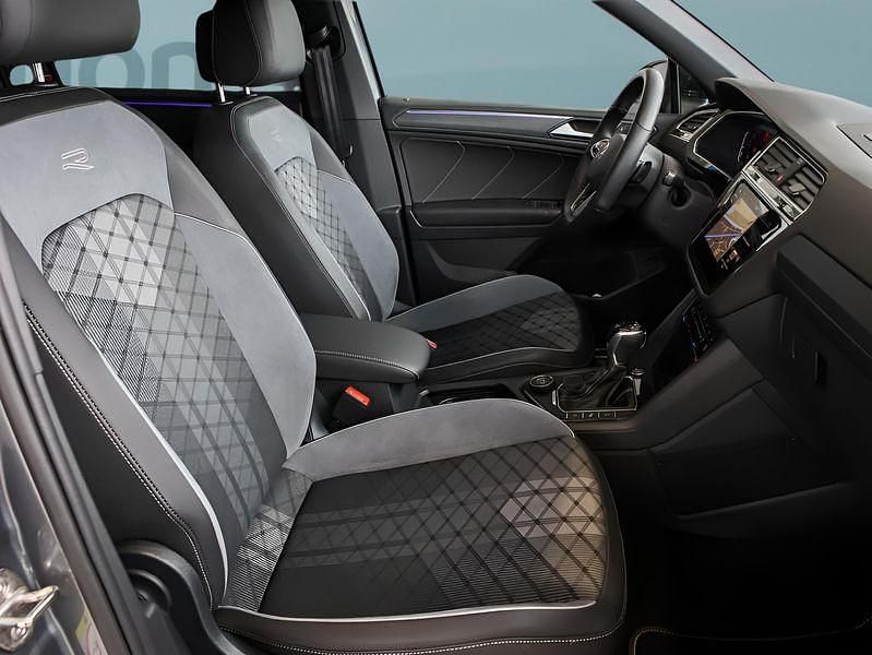 Gebraucht VW Tiguan 193 PS (141 kW) 2025 Grau SUV