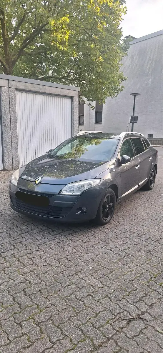 Gebraucht Renault Mégane GrandTour 131 PS (96 kW) 2009 Schwarz Kombi