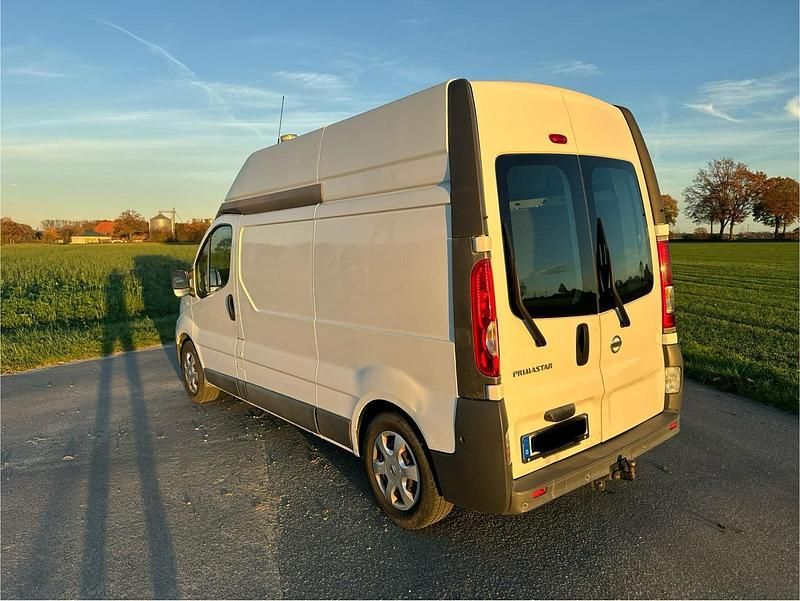 Gebraucht Nissan Primastar 114 PS (83 kW) 2011 Weiß Van / Kleinbus