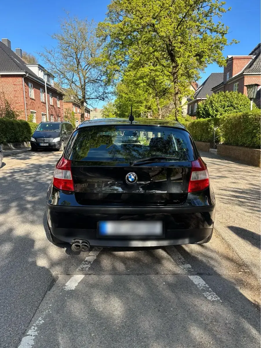 Gebraucht BMW 118 129 PS (94 kW) 2005 Schwarz Kleinwagen