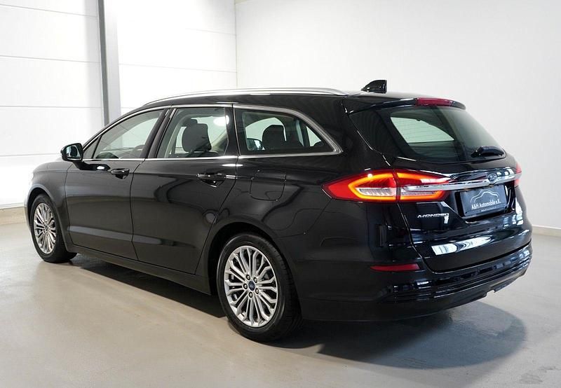 Gebraucht Ford Mondeo Titanium 150 PS (110 kW) 2021 Schwarz Kombi