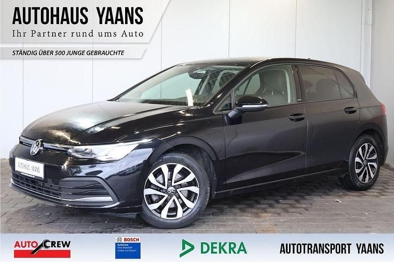 Schwarz Gebraucht 2021 VW Golf VIII Active Limousine | 16.289 € (Superpreis) - Bild 1/4