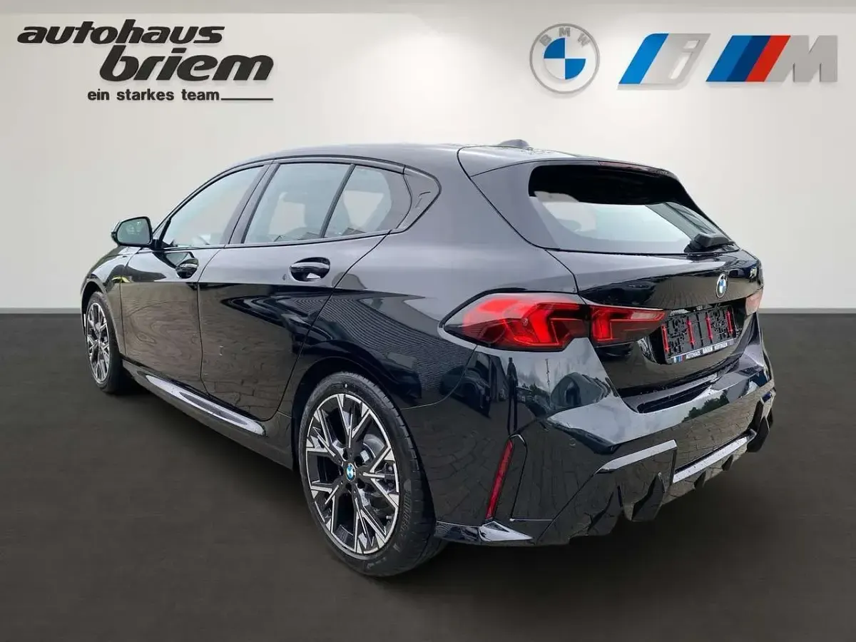 Neu BMW 120 M Sport 170 PS (125 kW) 2026 Schwarz Kleinwagen