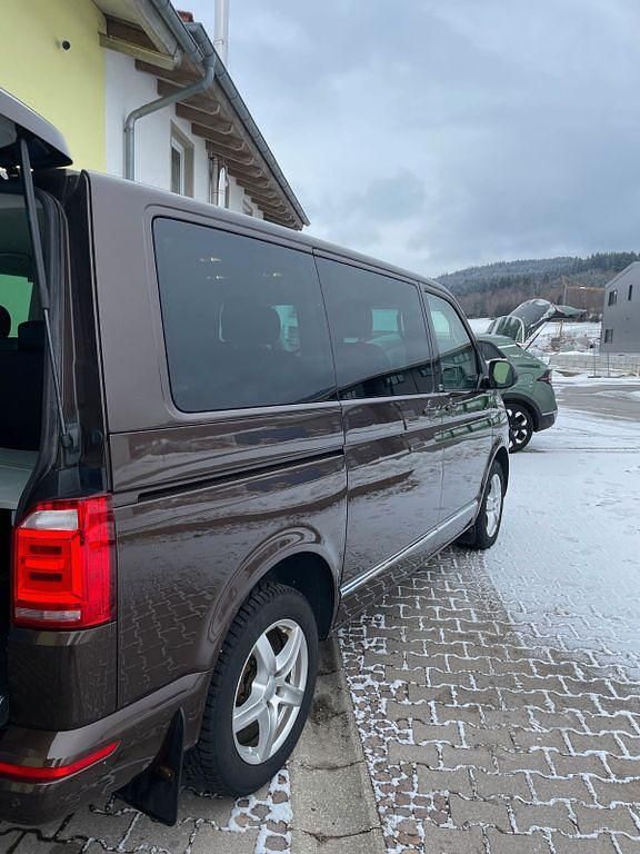 Używany VW T6 Generation Six 204 KM (150 kW) 2018 Brązowy Van