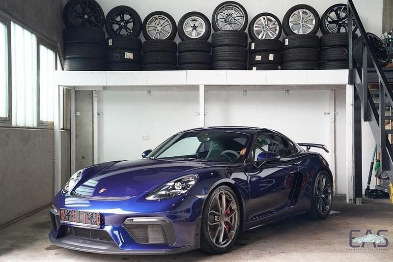 Blau Gebraucht 2022 Porsche 718 Cayman GT4 Coupé | 116.790 € (Fairer Preis) - Bild 1/4
