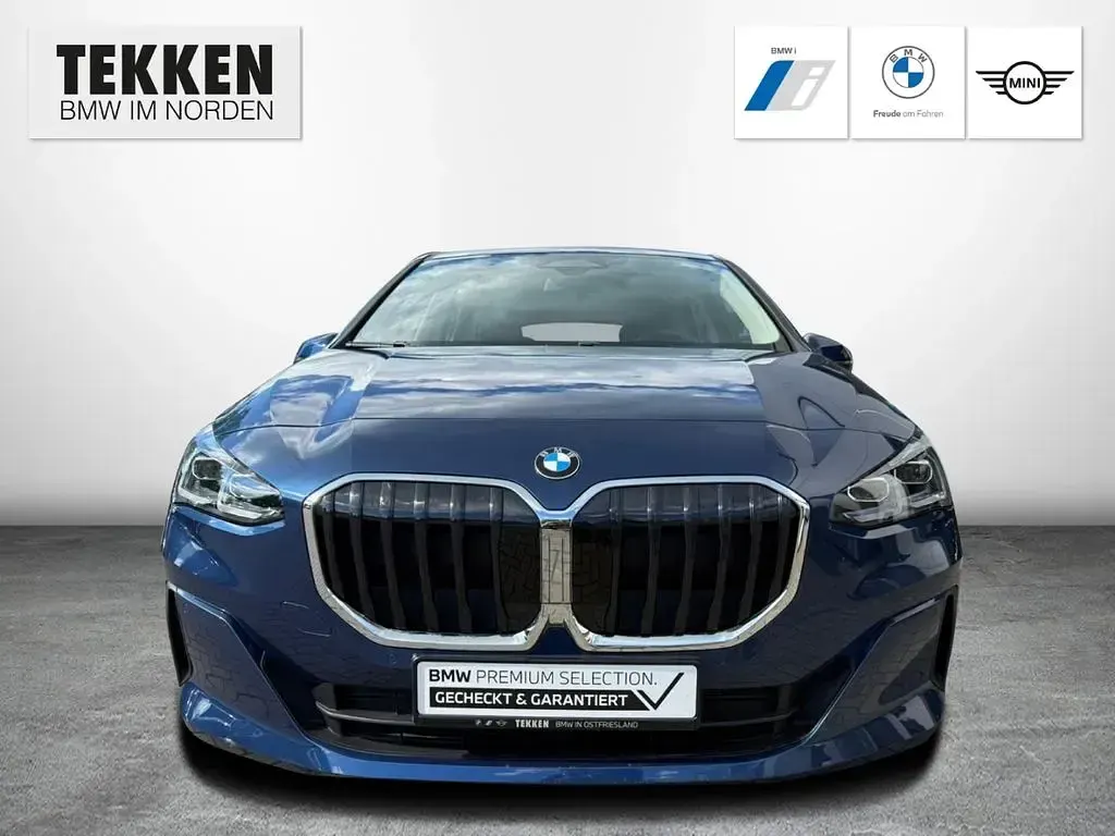 Gebraucht BMW 220 156 PS (114 kW) 2025 Blau Van / Kleinbus