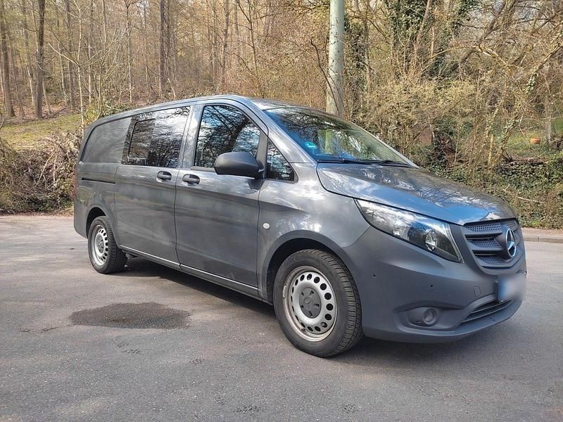 Gebraucht Mercedes Vito 136 PS (100 kW) 2017 Grau Van