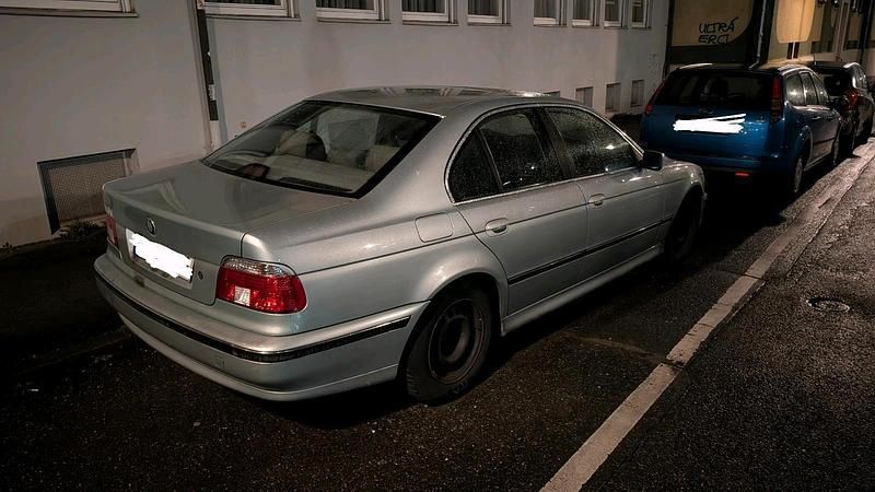 Gebraucht BMW 523 170 PS (125 kW) 1998 Silber Limousine