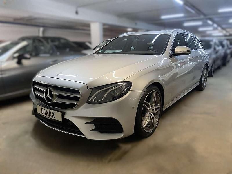 Iridiumsilber metalliclack Gebraucht 2017 Mercedes E220 AMG Kombi | 21.790 € (Superpreis) - Bild 1/4