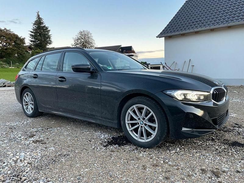 Gebraucht BMW 320 Shadowline 190 PS (139 kW) 2023 Schwarz Kombi
