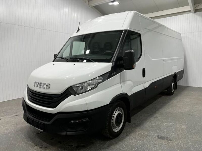 Weiß Gebraucht 2023 Iveco Daily Van | 29.290 € (Fairer Preis) - Bild 1/4