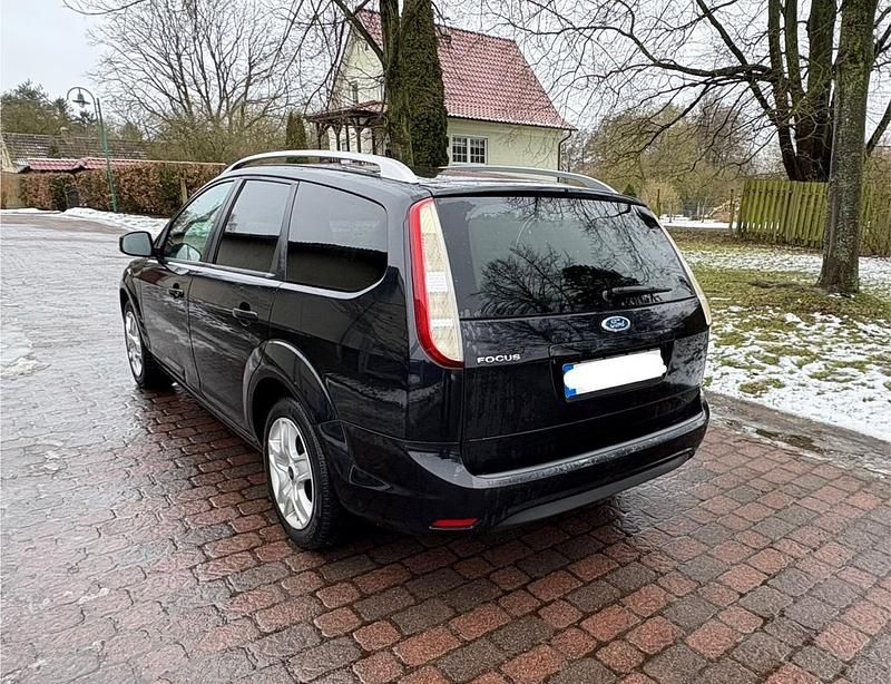 Gebraucht Ford Focus 102 PS (75 kW) 2009 Schwarz Kombi