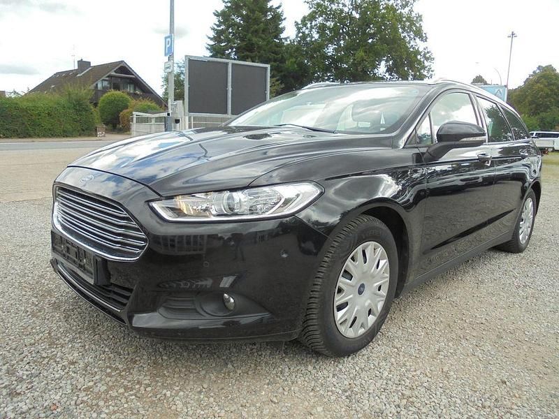Schwarz Gebraucht 2017 Ford Mondeo Trend Limousine | 10.472 € (Superpreis) - Bild 1/4