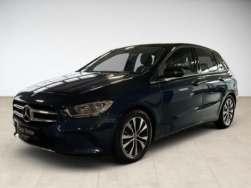 Blau Gebraucht 2022 Mercedes B220 Style Van / Kleinbus | 29.480 € (Fairer Preis) - Bild 1/4
