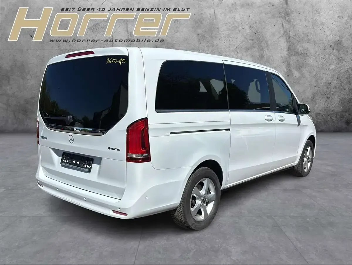 Gebraucht Mercedes V250 Avantgarde 190 PS (139 kW) 2024 Weiß Van / Kleinbus