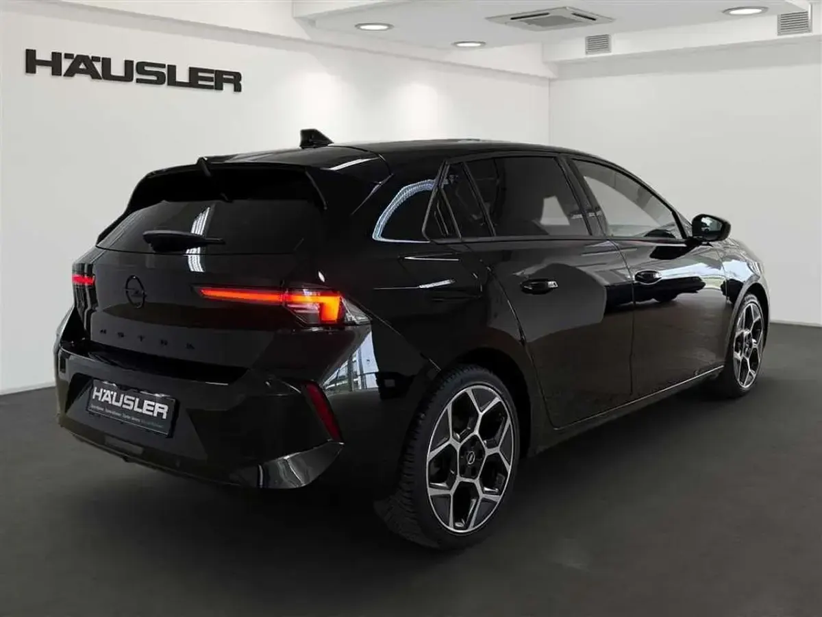 Gebraucht Opel Astra Ultimate 131 PS (96 kW) 2024 Schwarz Kleinwagen