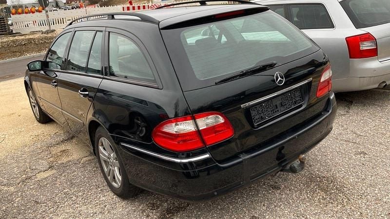 Usata Mercedes E320 204 CV (150 kW) 2004 Nero Station wagon