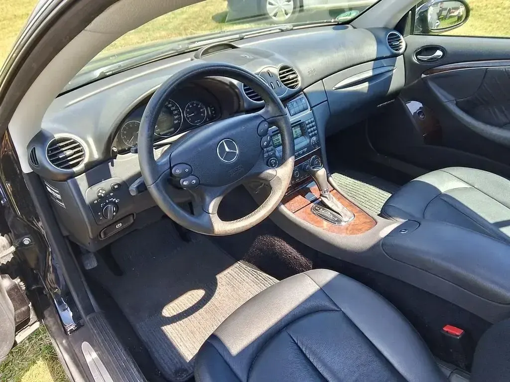 Gebraucht Mercedes CLK200 184 PS (135 kW) 2007 Schwarz Coupé