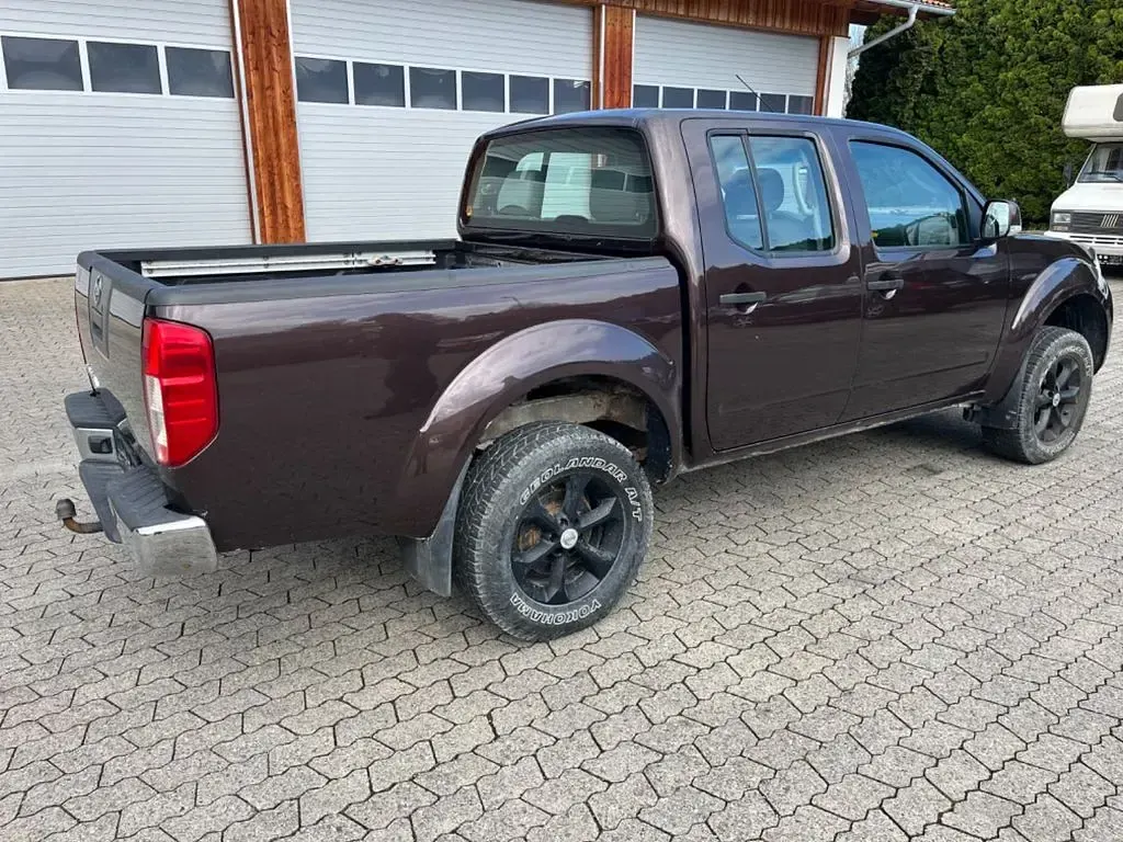 Gebraucht Nissan Navara SE 190 PS (139 kW) 2012 Schwarz Pickup