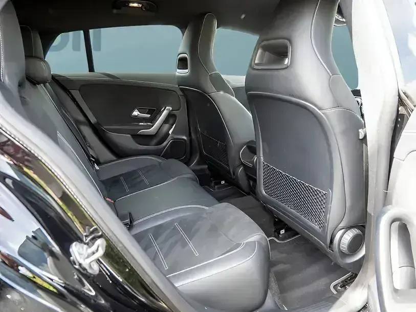 Gebraucht Mercedes CLA250e 218 PS (160 kW) 2021 Schwarz Coupé