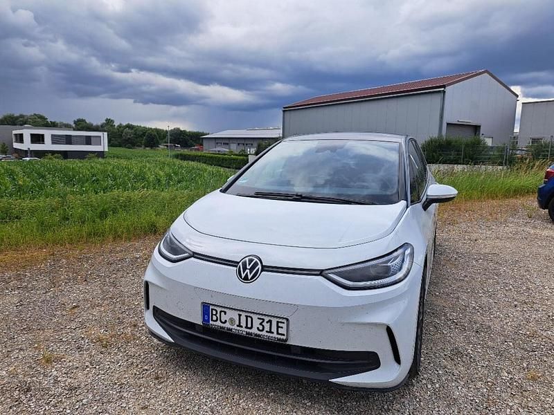 Gebraucht VW ID.3 Pro 150 kW (204 PS) 2023 Weiß Kleinwagen