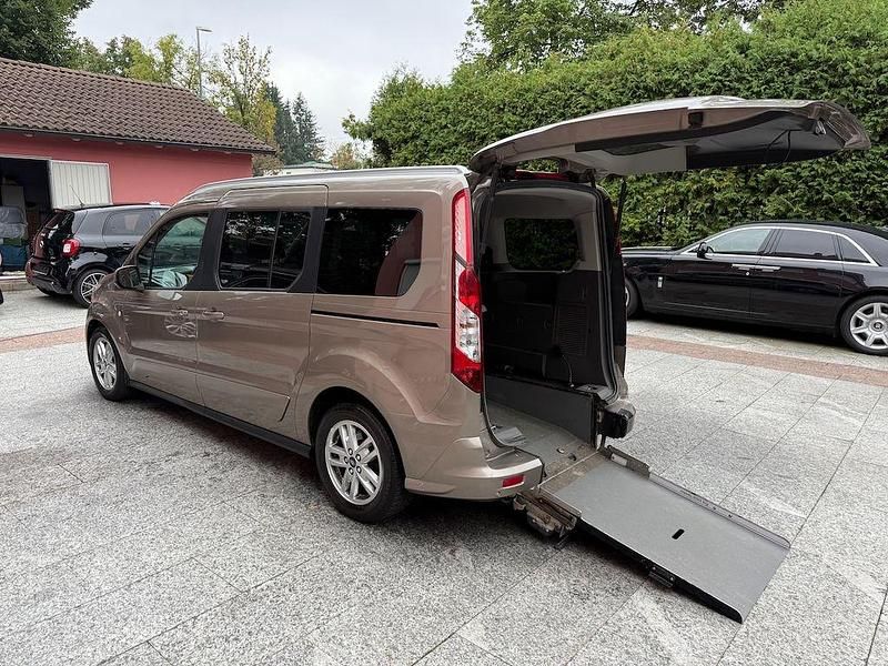 Silber Gebraucht 2019 Ford Tourneo Titanium Van / Kleinbus | 12.980 € (Guter Preis) - Bild 1/4