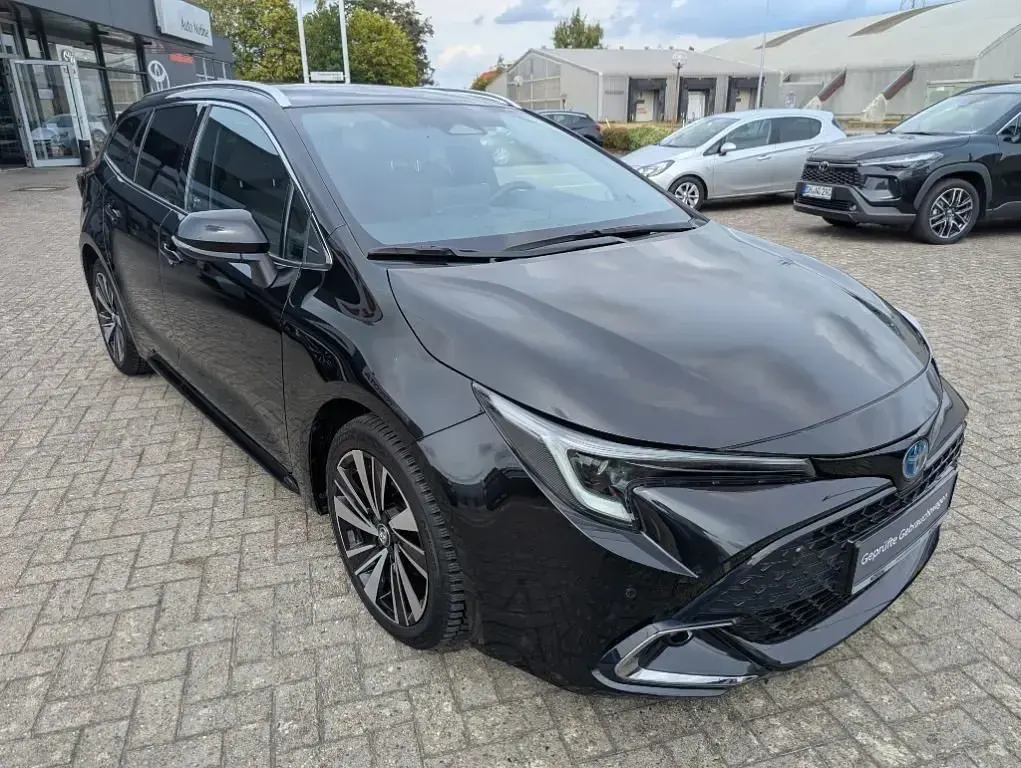 Gebraucht Toyota Corolla Basis 140 PS (102 kW) 2025 Mysticschwarz mica Kombi